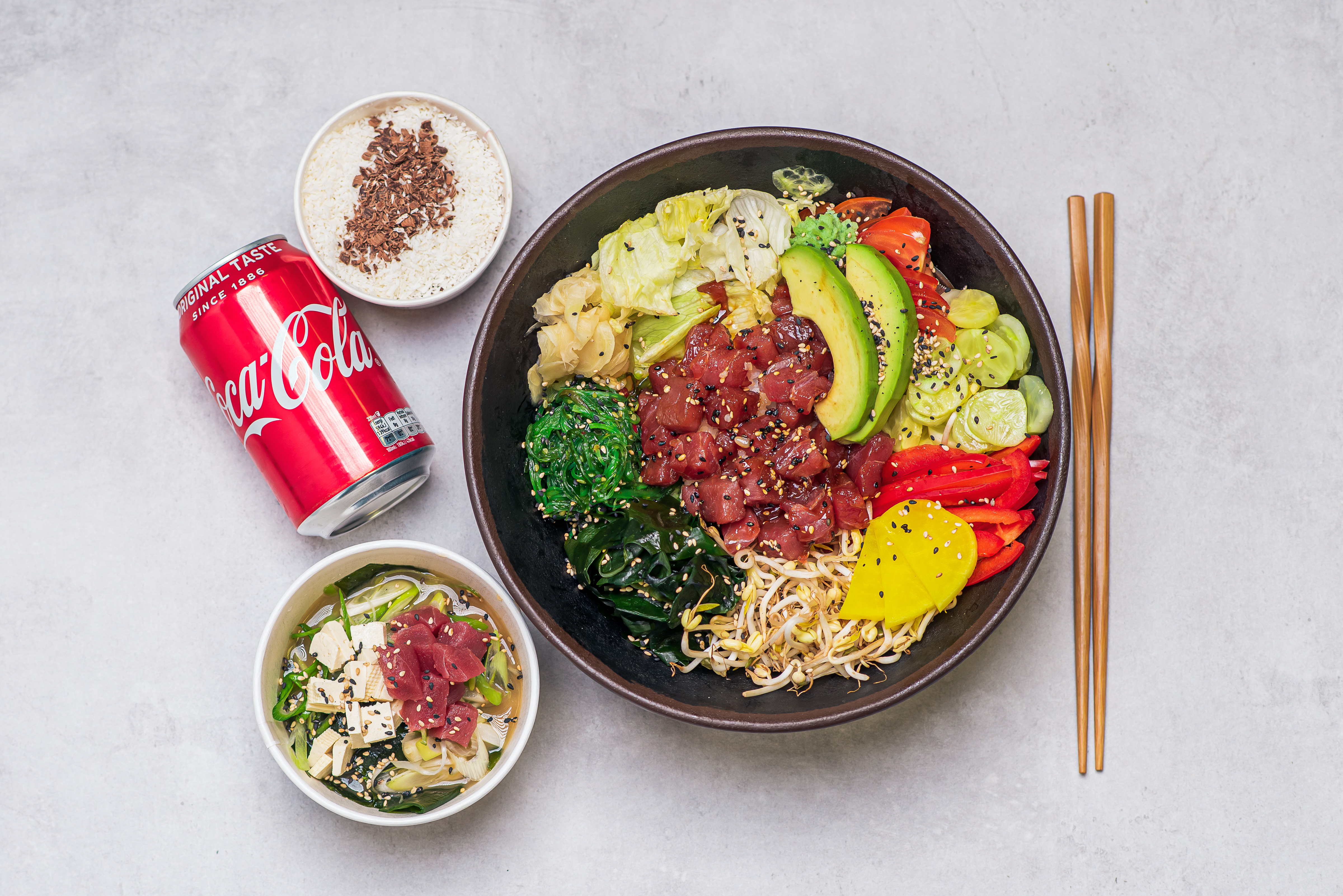 Poke bowl tuňák 450 g, Tmavá Miso polévka tuňák 330 ml, Nápoj, Desert